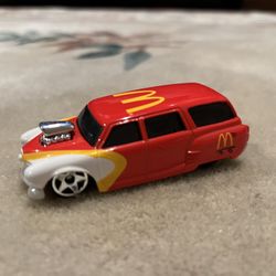 Vintage 2000 Hot Wheels McDonalds Studebaker Wagon MINT