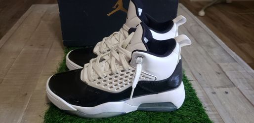 Jordans Maxin 200 size 5.5y