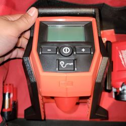 Milwaukee M12 Inflator 