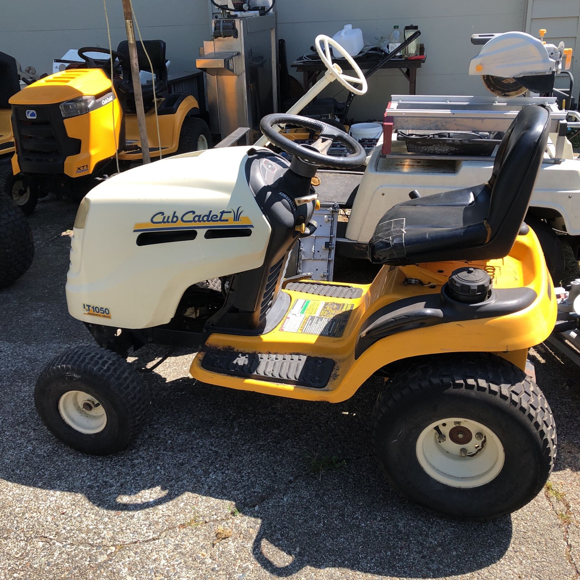 Cub Cadet LT1050. No Engine or Deck for Sale in Snohomish, WA - OfferUp