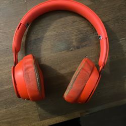 Beats Solo Pro