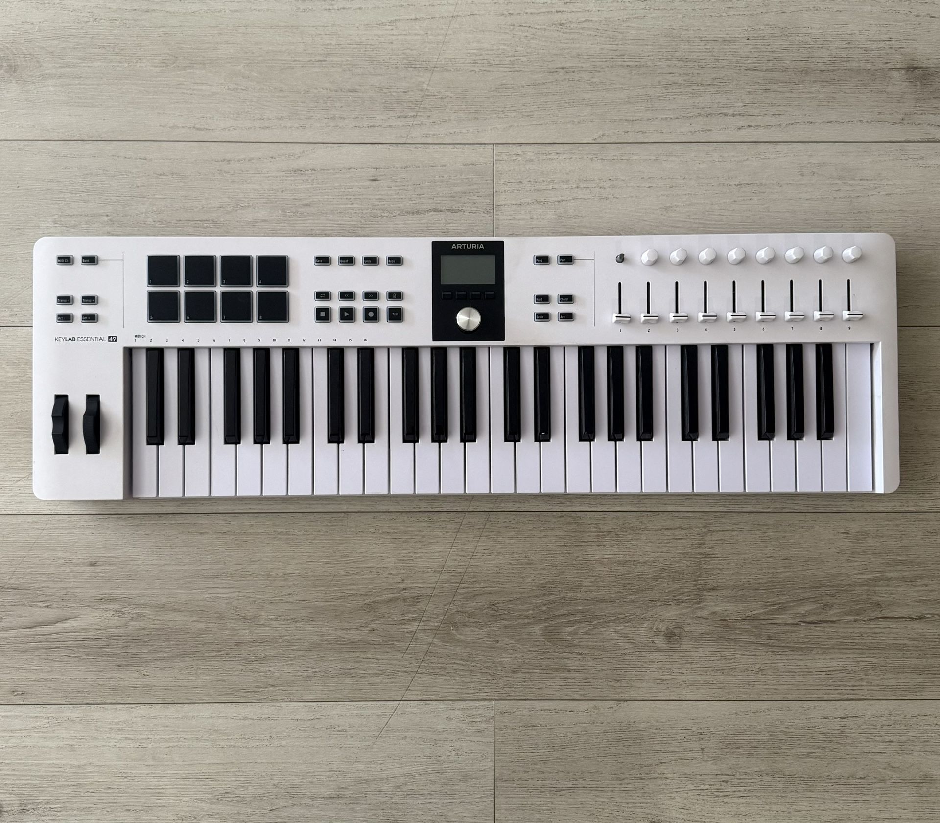 Arturia KeyLab Essential mk3 keyboard piano
