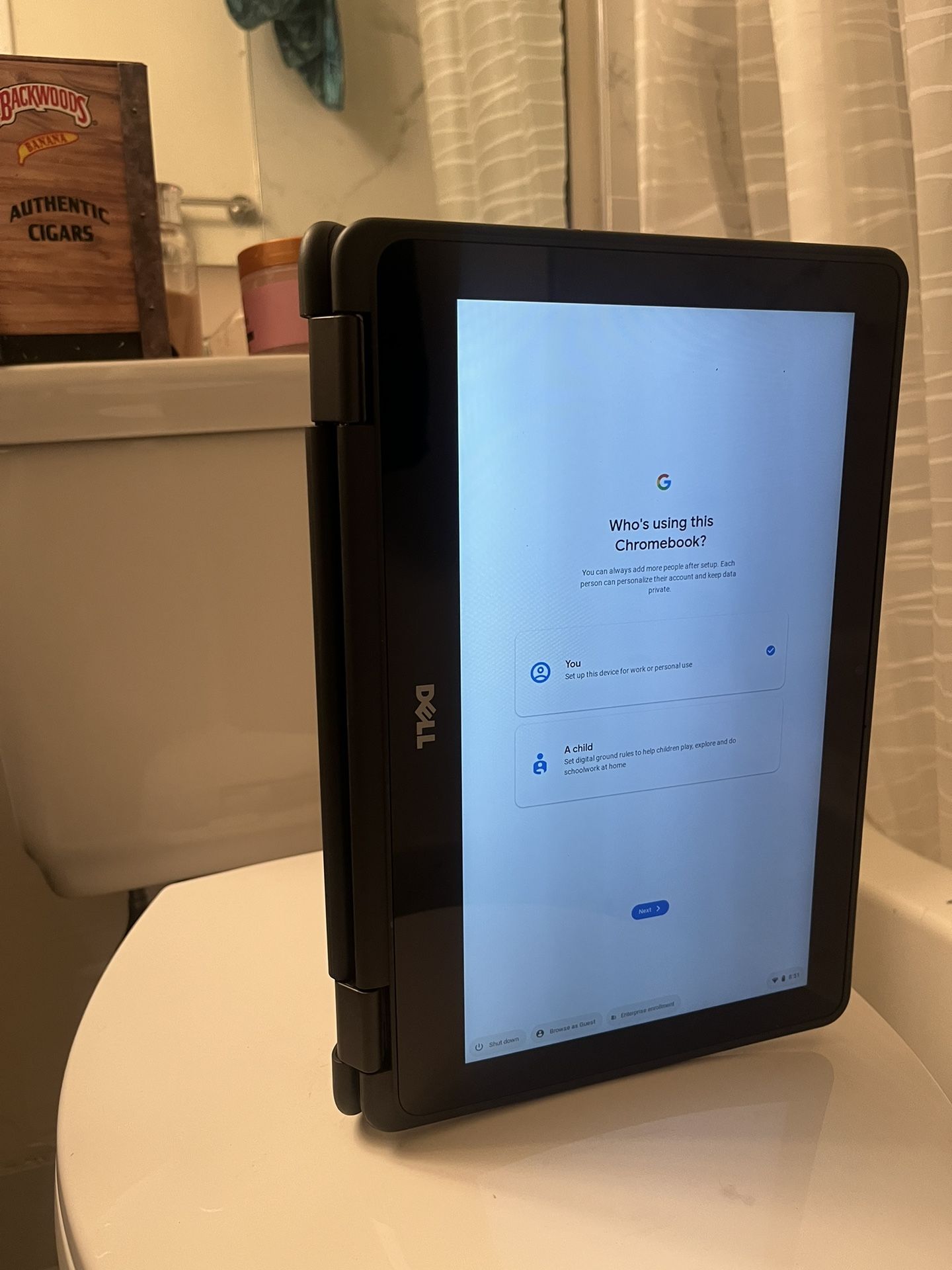 tuch screen labtops comes with charger like new