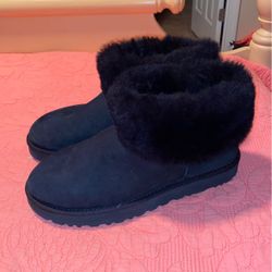 UGG , Mini Classic Fluff