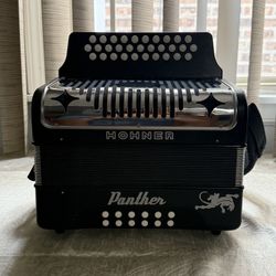 Hohner Panther Accordion (Fa/FBE)