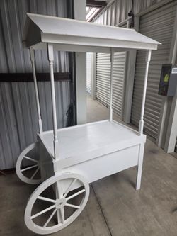 Catering Cart with accessories for banquets, weddings & special events.