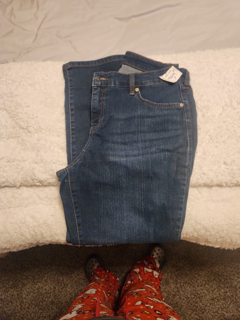 Women's Jeans Size 7 New 
