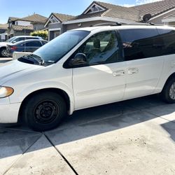 2003 Chrysler  Mini Van