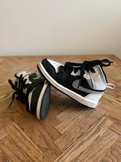 Jordan Air Jordan 1 Retro Kids US 7C Black/White Colorblock Mid Top Lace-Up