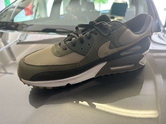 Nike Air Max neutral Olive size 15