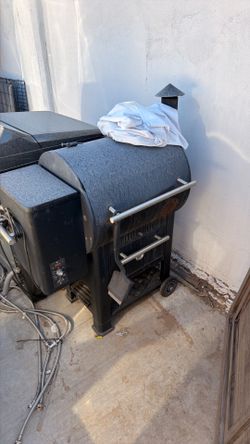 Traeger smoker