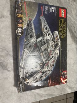 LEGO Star Wars Millennium Falcon Set 75257