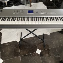 Yamaha MM8 88-Key Keyboard – $400 (Pedal + Stand Included)
