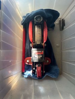 Car jacks and stand