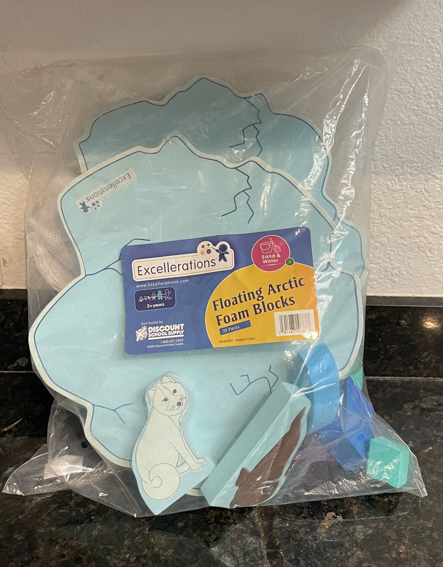 Excellerations floating arctic blocks