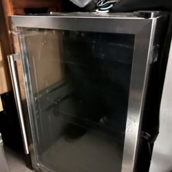 Mini Fridge 
