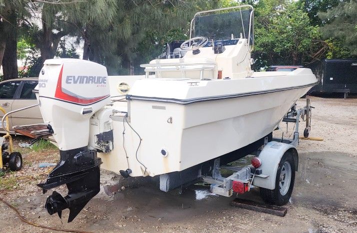 1990 Triton Center Console