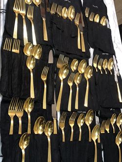 60 piece Supreme Cutlery by Towle