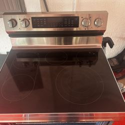 5 Burner Element Smart Freestanding Double Oven Electric Range with Flex Duo in Stainless Steel