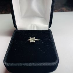 Ladies ring