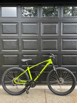 Specialized Mountain Bike