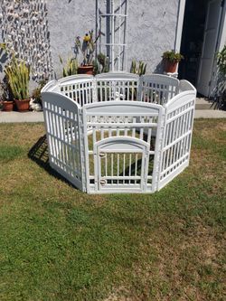 Pet Play Yard
