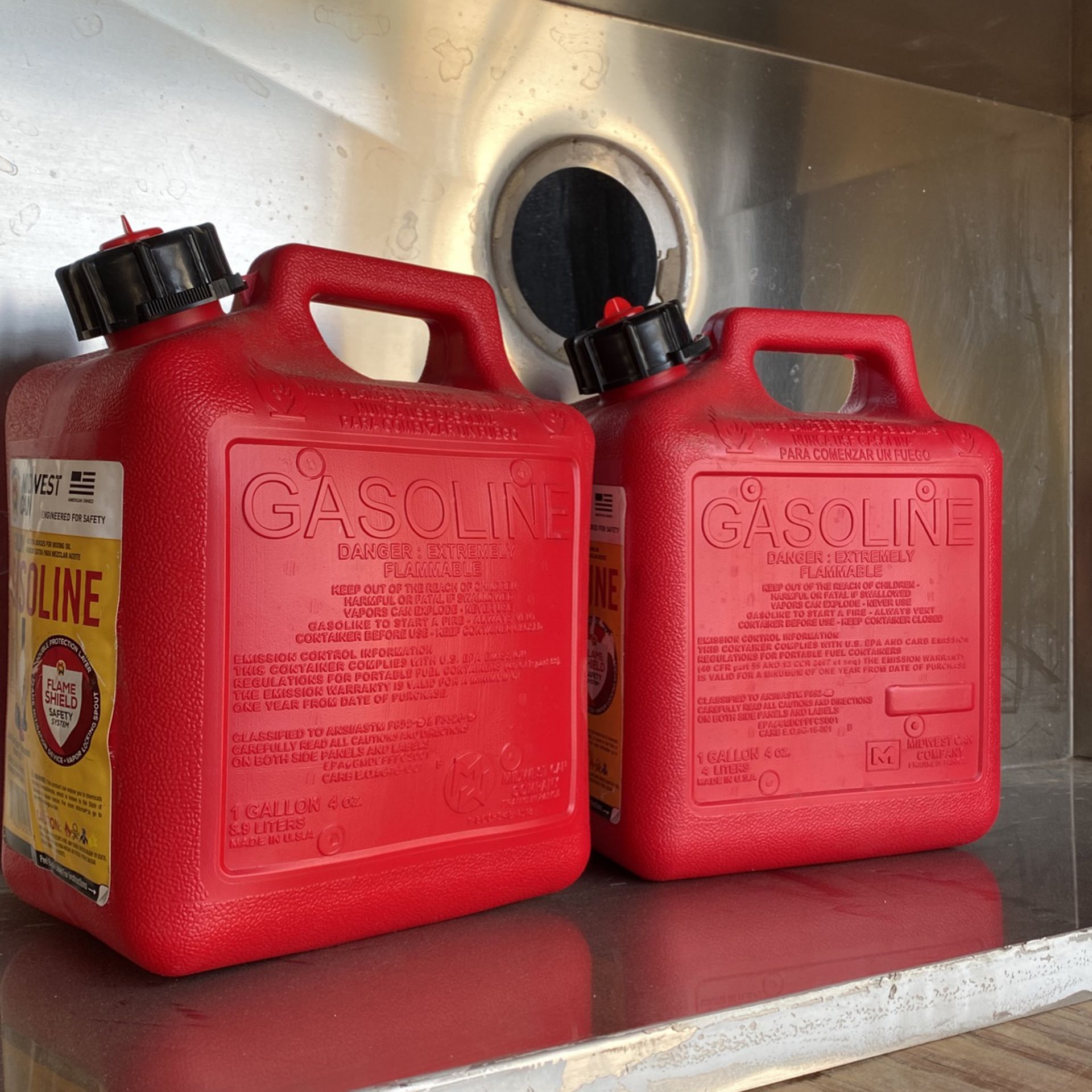 2 Emergency Gas Can