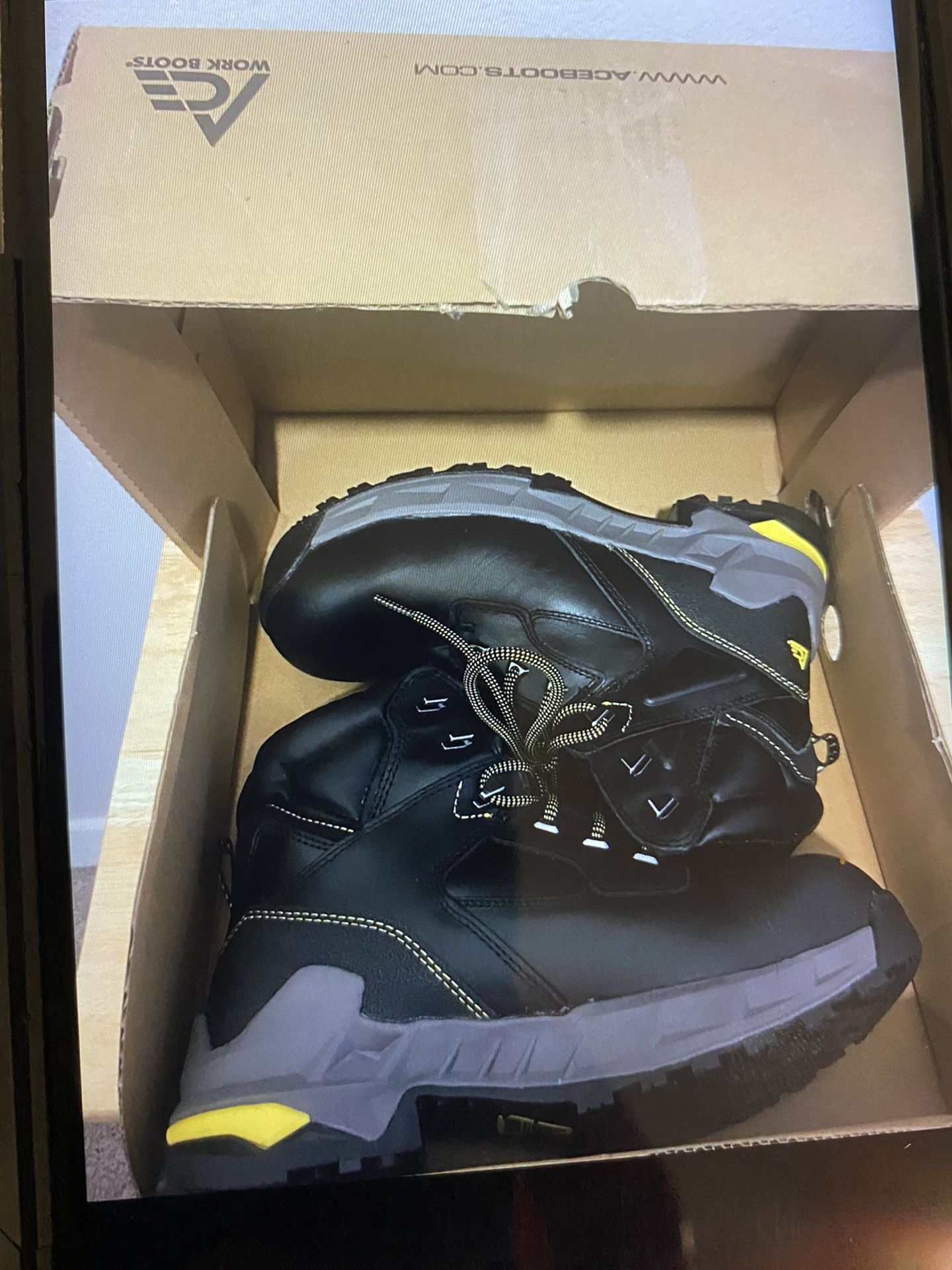 Authentic “Ace Work Boots “ Steel Toe Protector -Oil and Water Resistant New In Box Size 8.5