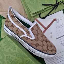 Gucci Shoes With Box