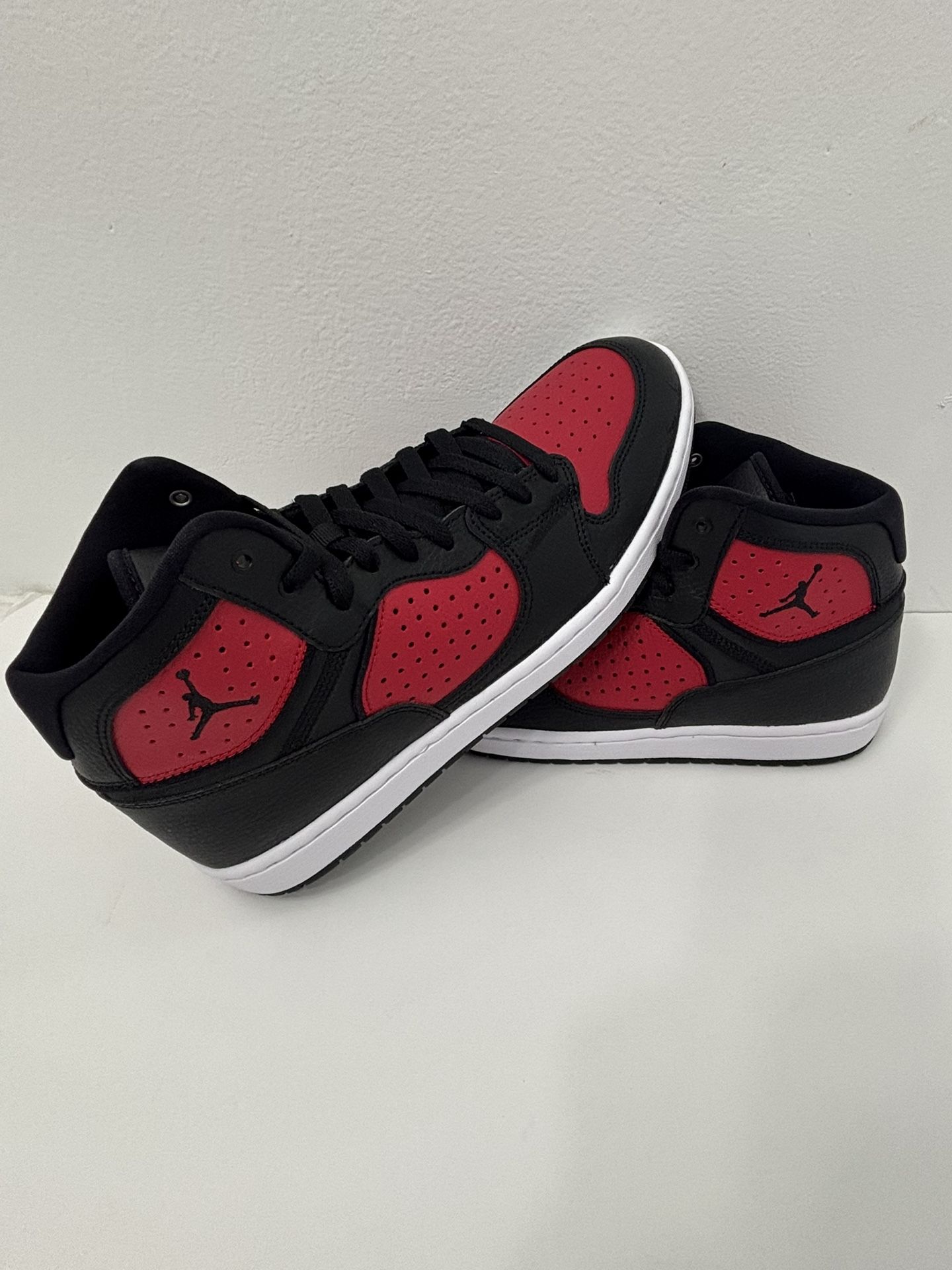 Nike  Air Jordan Access Size  11