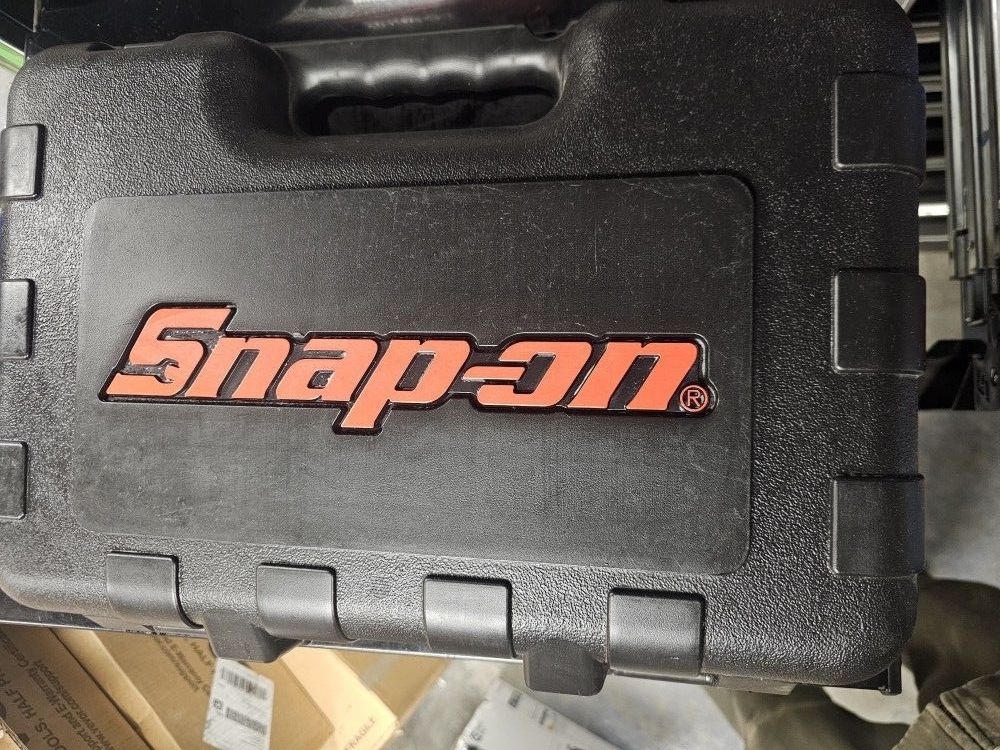 New Snap On Tool Kit 1100TMPBFR