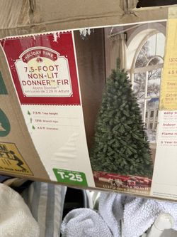 7.5 Foot Artificial Christmas Tree