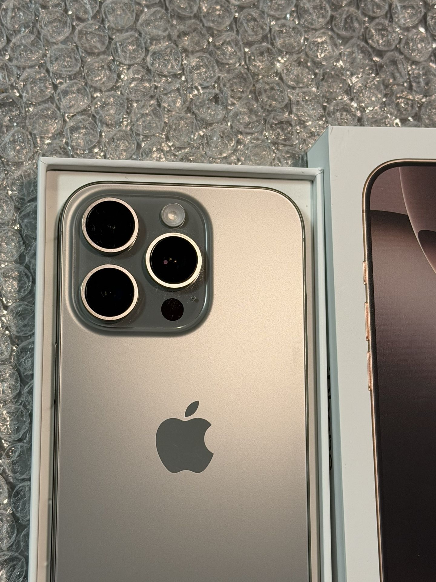 iPhone 16 PRO 256GB AT&T and Cricket 