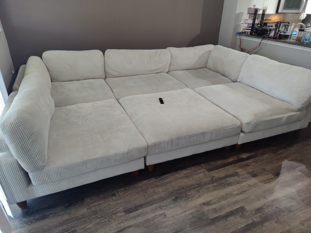 SOFT and CLEAN Six 6 Piece Corduroy Sectional Couch