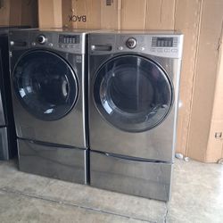 LG Electric Washer And Dryer 