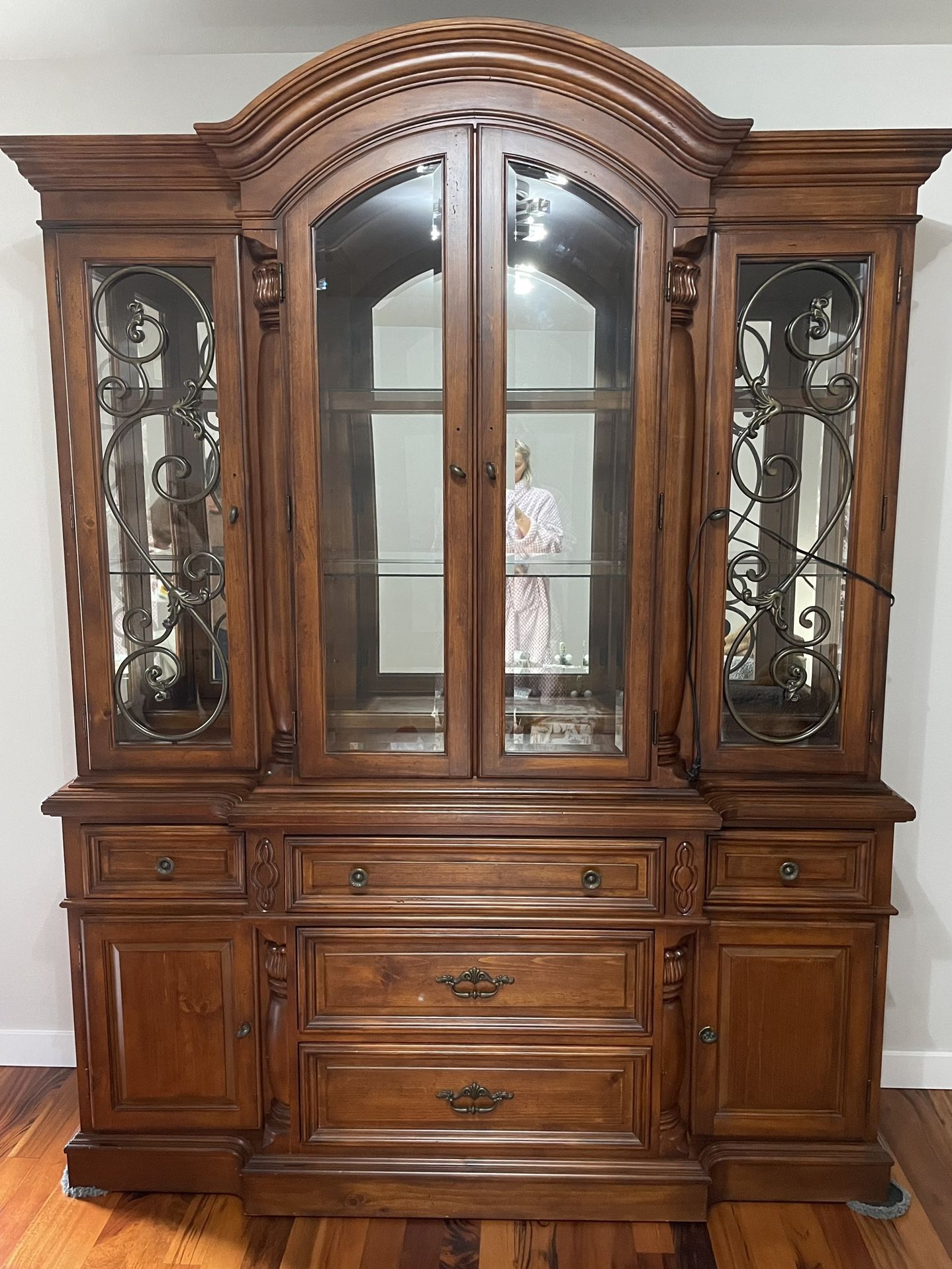 Macys Buffet & Hutch / China Real Wood for Sale in Auburn, WA
