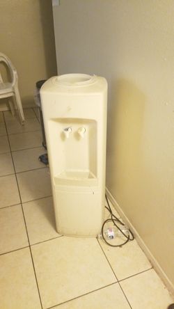 Water freezer machine