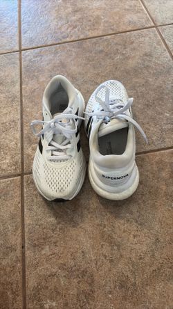 Adidas Supernova Size 5.5 Youth/7 Women’s
