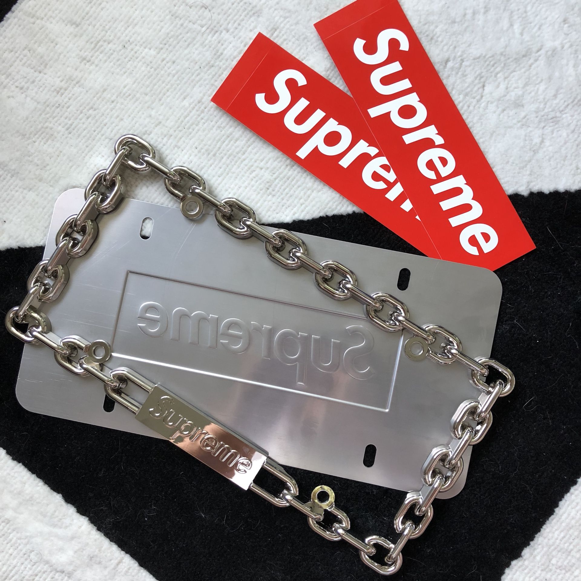 Supreme silver chain license plate for Sale in Castro Valley