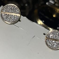 10kt Gold Si Diamond Screw Back Earrings