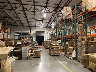 Workers who need to unload containers, I hope you are a team of 2-3 people who can work continuously