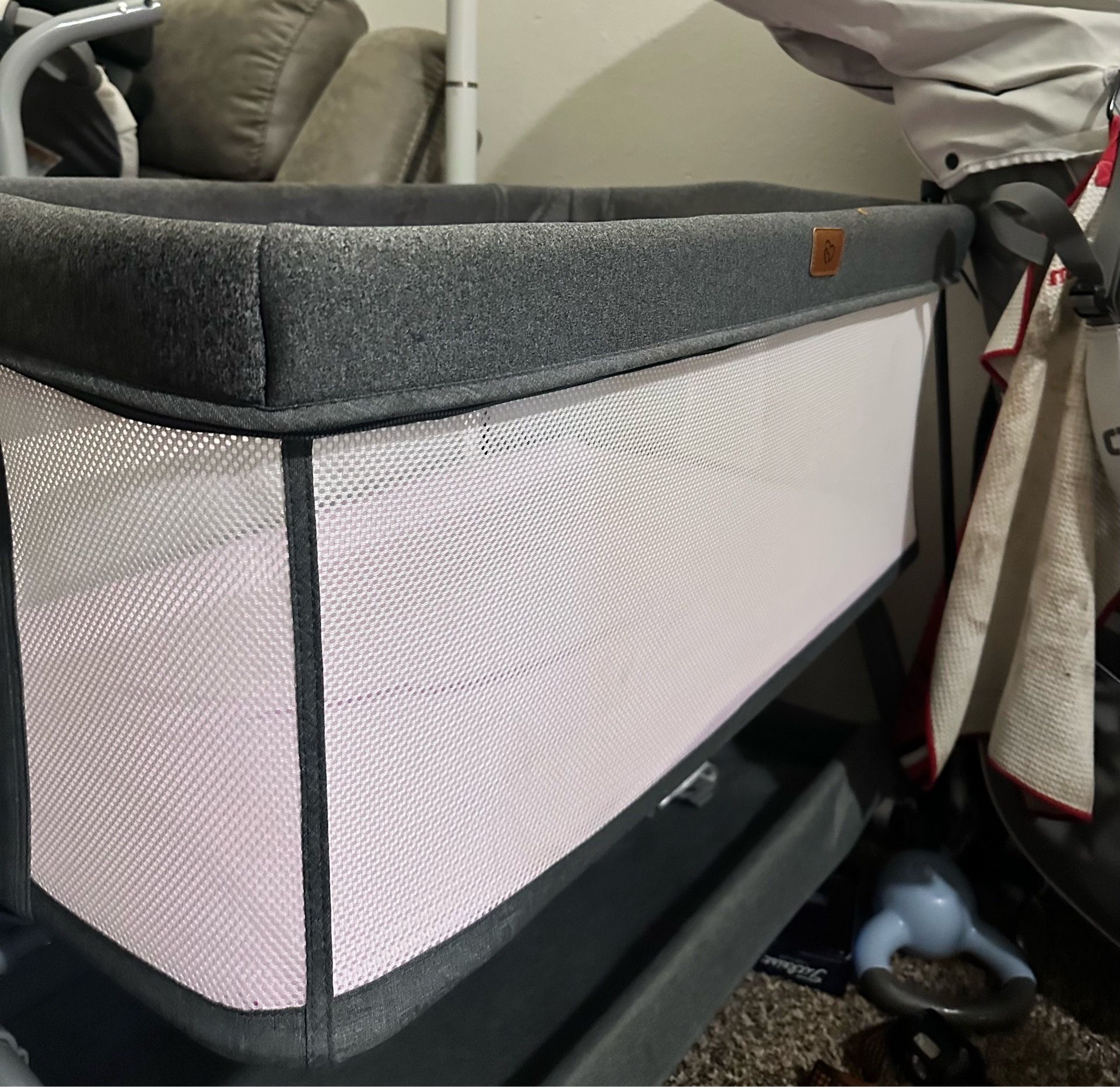 Bassinet- side bed
