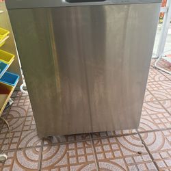Used 24 Inch GE Dishwasher 