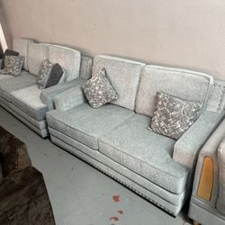 NEW SOFA & LOVESEAT 