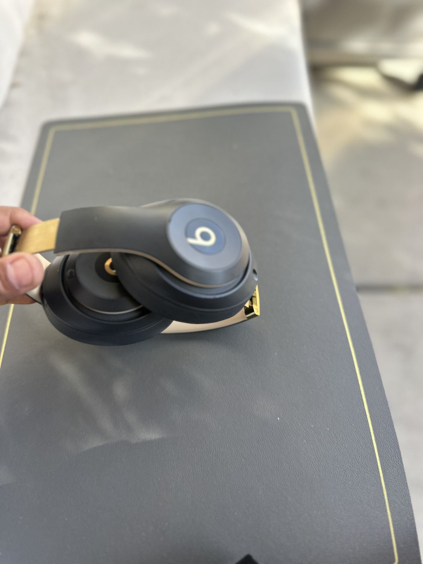 BEATS STUDIO 3 (LIKE BRAND NEW)