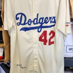 Dodgers XL Jackie Robinson 1955 jersey BofA promo