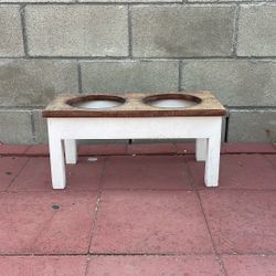 Dog Bowl Holder 