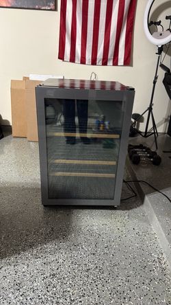 Stainless Steel Wine Cooler with Glass Door