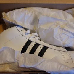 Adidas Size 6 Y