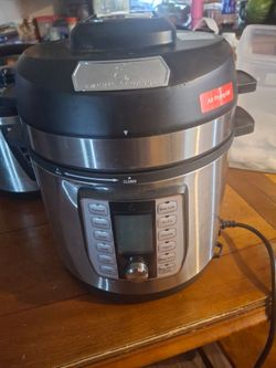 Pressure cooker / air fryer